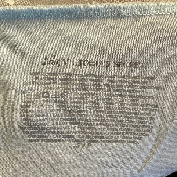 Victoria's Secret "I Do" Tank Top - Picture 2 of 6